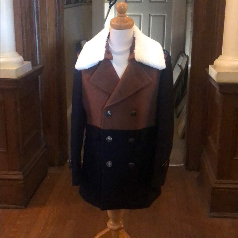 Peacoat with shearling collar